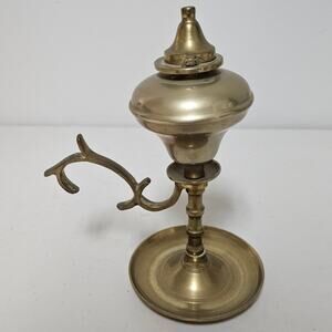 Antique Brass Oil Lamp with Lid and Decorative Handle 7" tall